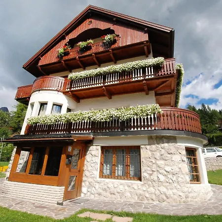 La Montanina By Interhome كورتينا دامبيتزو