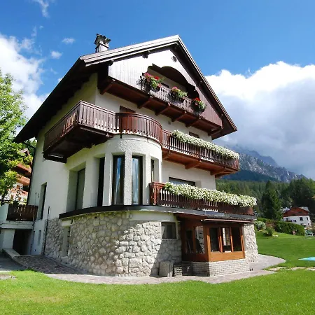 La Montanina By Interhome كورتينا دامبيتزو